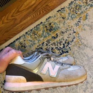 New Balance Tennis Shoes